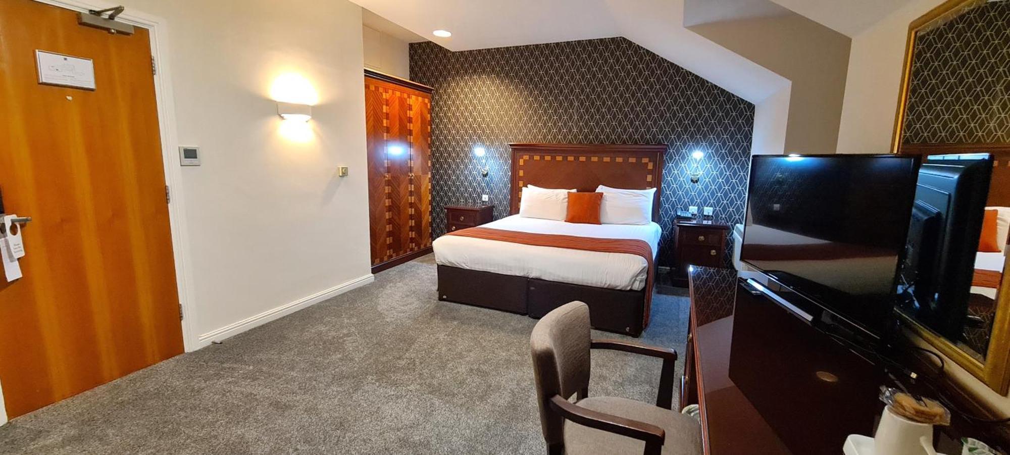 Manor Of Groves Hotel, Golf & Health Club 3*