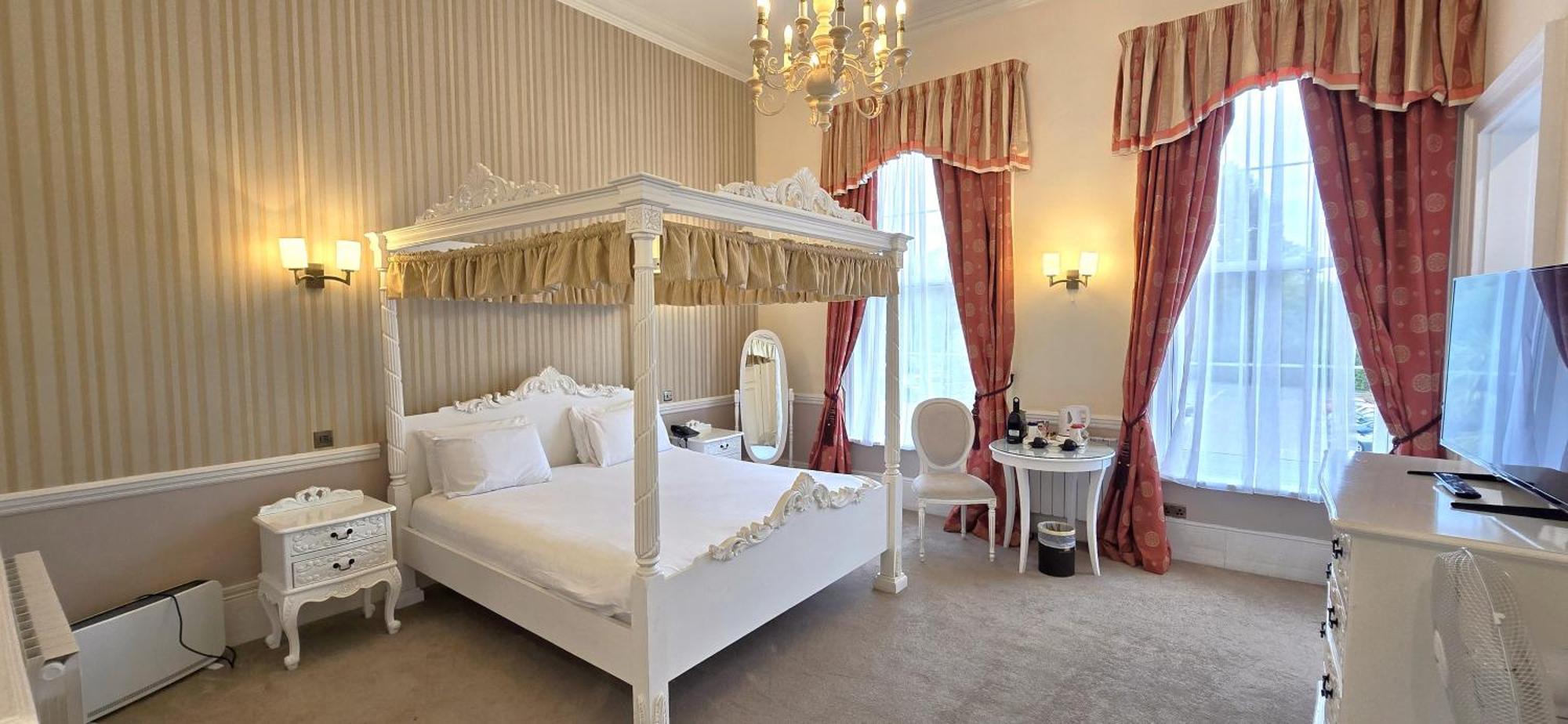 Manor Of Groves Hotel, Golf & Health Club 3*